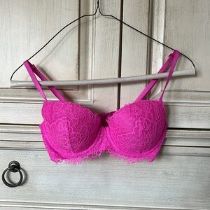 Victoria’s Secret Dream Angels Lace Bra